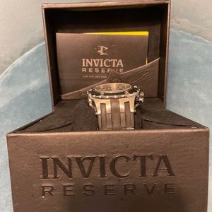Mens Invicta Reserve Watch Black and Silver